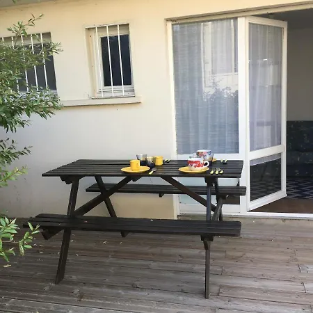 2 Pieces Avec Terrasse Pres De La - Merville-franceville - Fr-1-487-311 Apartment *