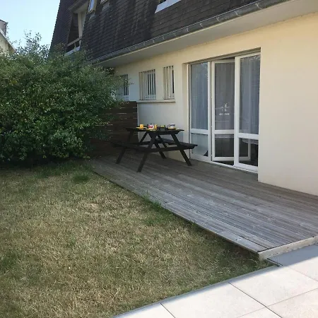 2 Pièces Avec Terrasse Près De La - Merville-franceville - Fr-1-487-311 Merville-Franceville-Plage